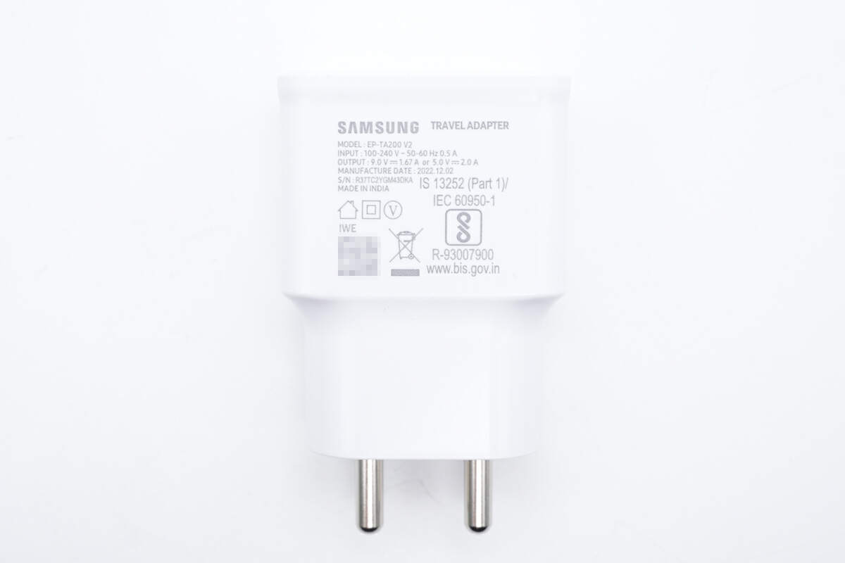 samsung-2-a-wall-charger-for-mobile-with-detachable-cable-white-cable-included